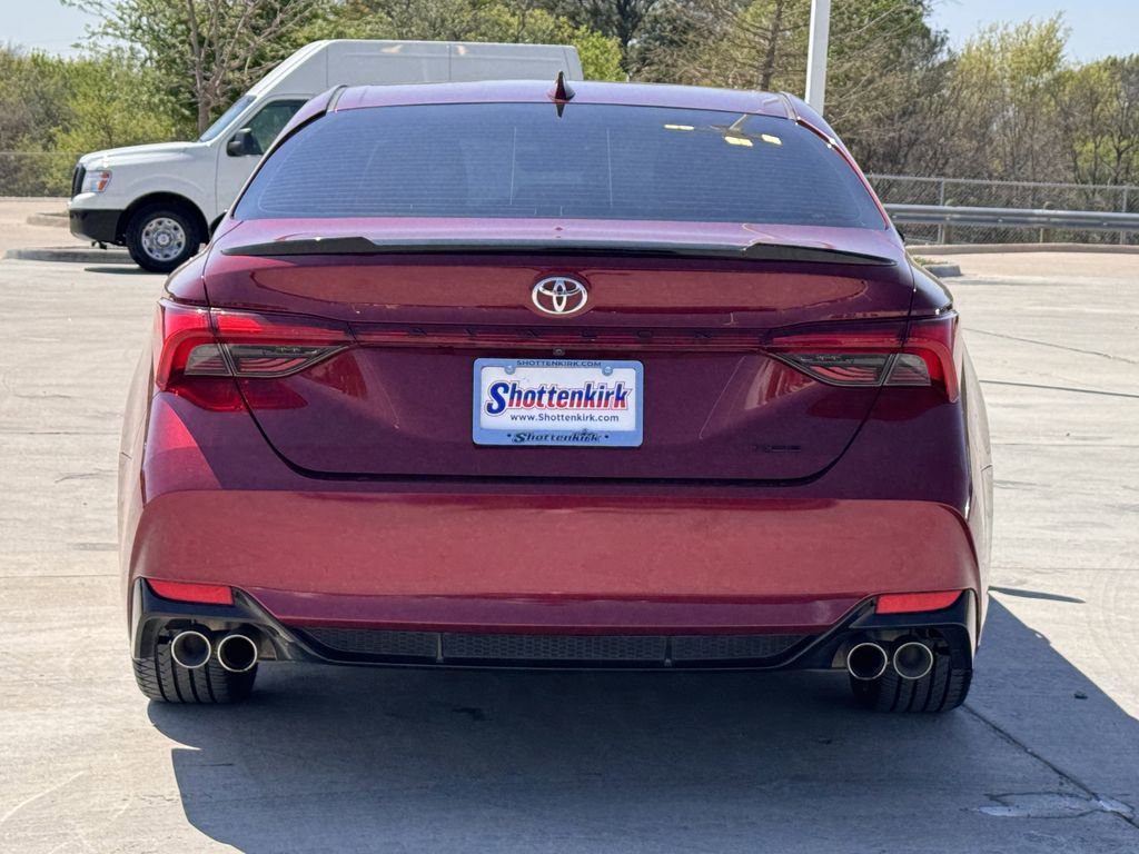 Used 2019 Toyota Avalon XSE w/ All Weather Liner Package image 5