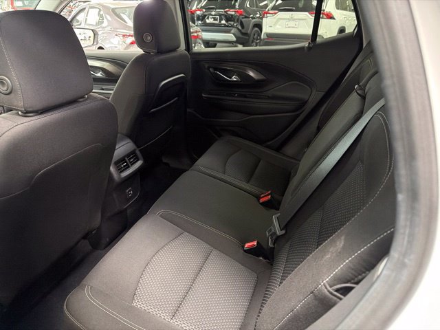 Used 2024 GMC Terrain SLE AWD/4WD image 13