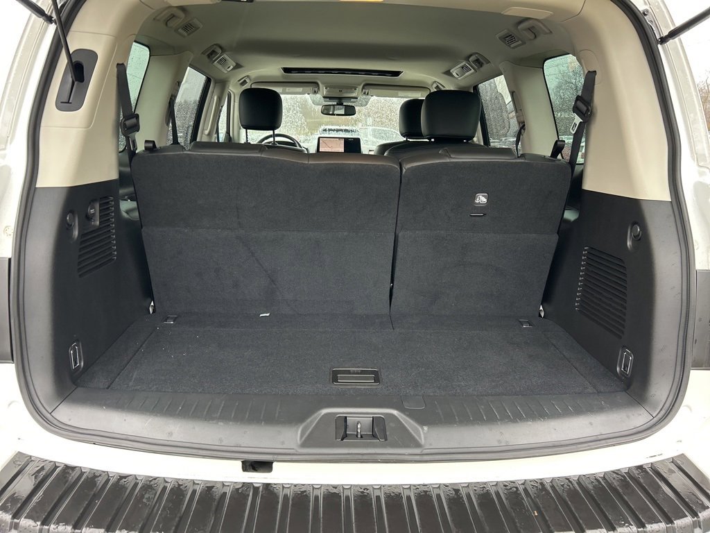 Used 2022 Nissan Armada SL w/ Captain's Chairs Package image 14