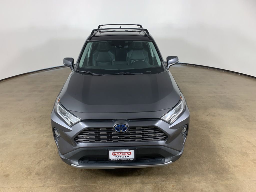 Used 2020 Toyota RAV4 Limited image 4