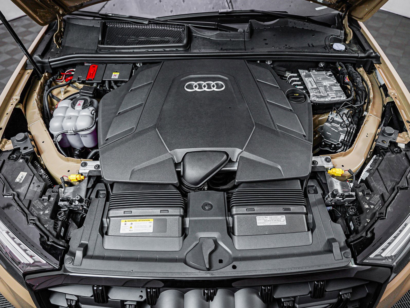 New 2025 Audi Q7 3.0T Prestige image 4