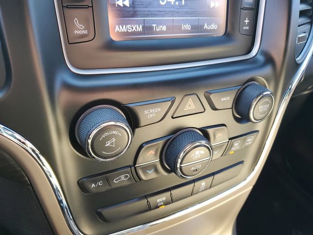 Used 2014 Jeep Grand Cherokee Laredo w/ Security & Convenience Group image 17