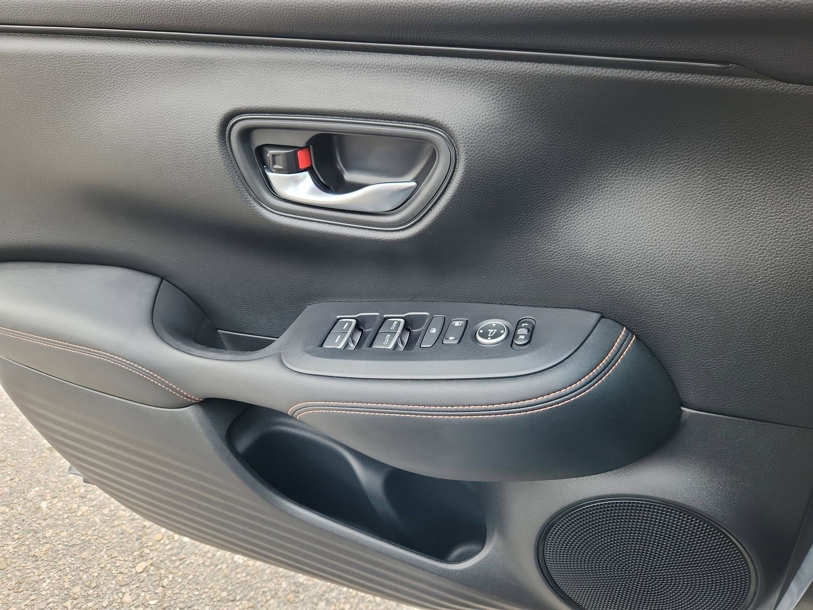 Used 2023 Honda HR-V Sport image 9