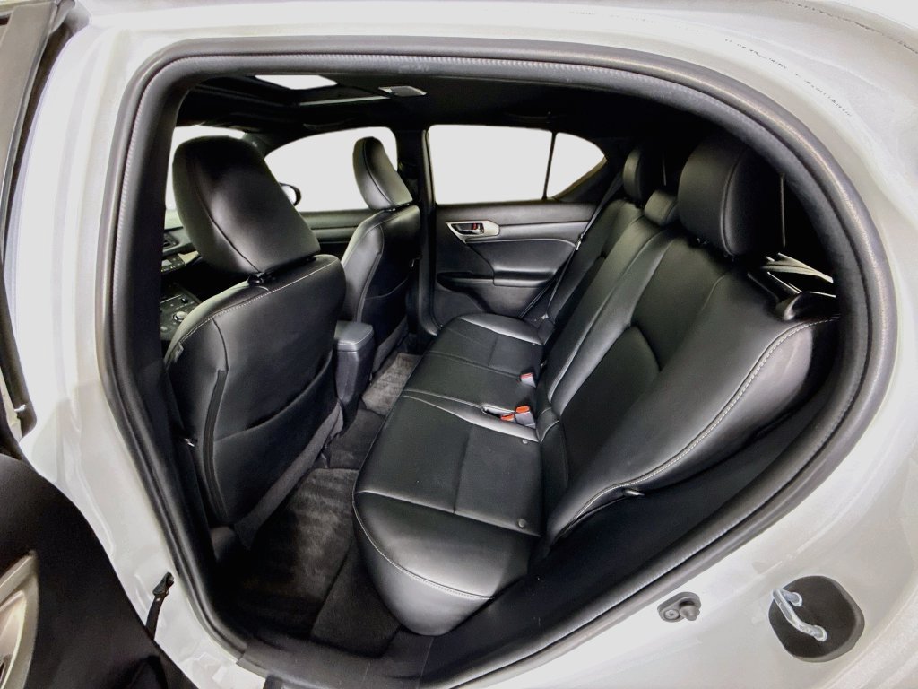 Used 2017 Lexus CT 200h w/ Navigation System Package FWD image 21
