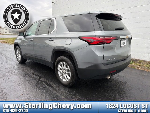 Used 2023 Chevrolet Traverse LS w/ Safety Package image 3