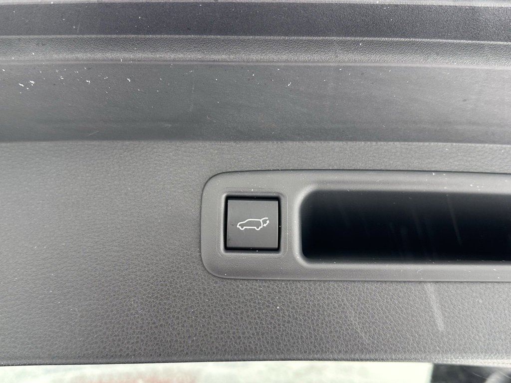 New 2026 Toyota Highlander Platinum image 15