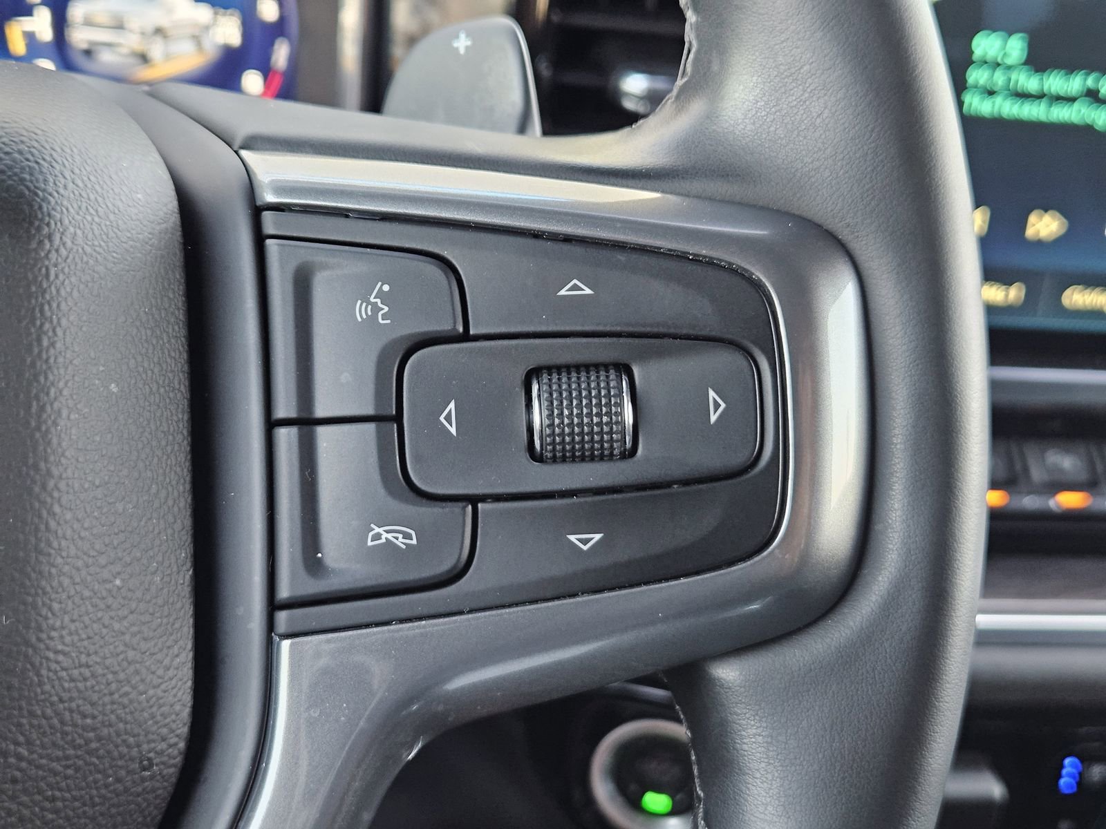 Certified 2025 Chevrolet Silverado 1500 LTZ image 25