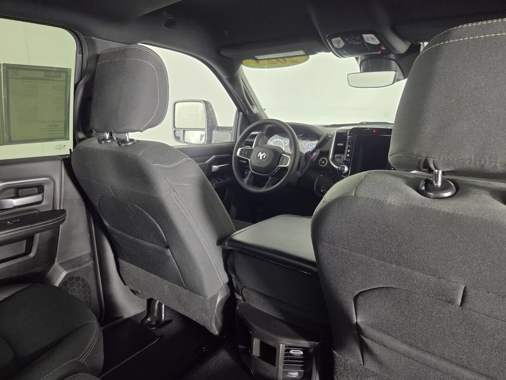 Used 2025 RAM 2500 Big Horn AWD/4WD image 29