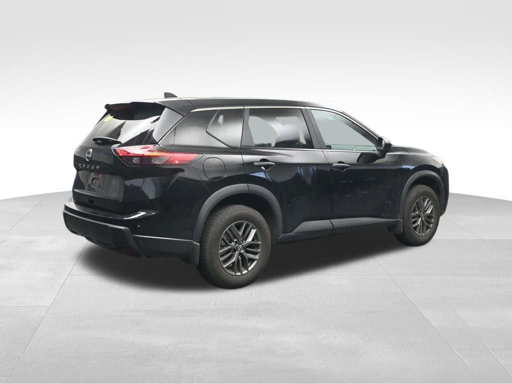 Used 2025 Nissan Rogue S image 5