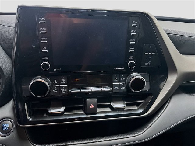 Used 2022 Toyota Highlander L image 12