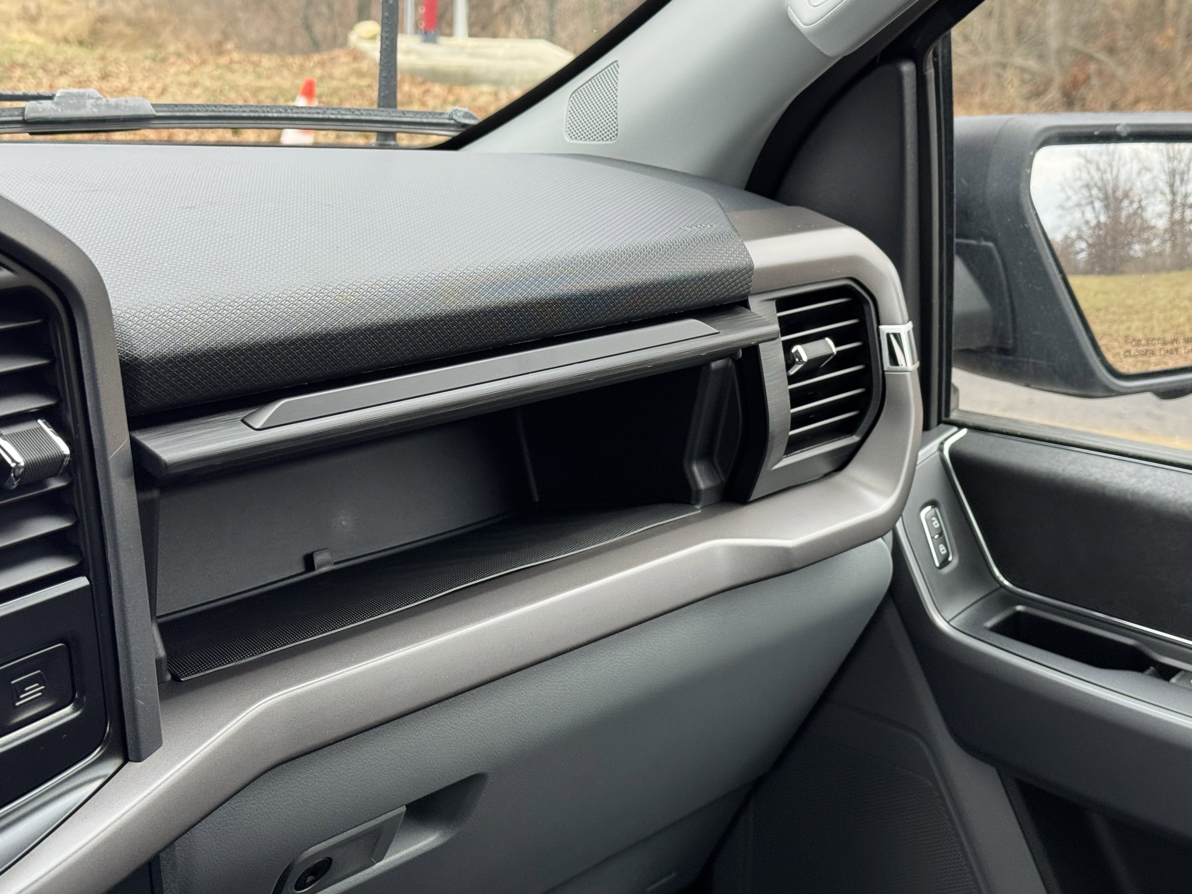 New 2026 Ford F150 XLT w/ Equipment Group 302A MID image 11