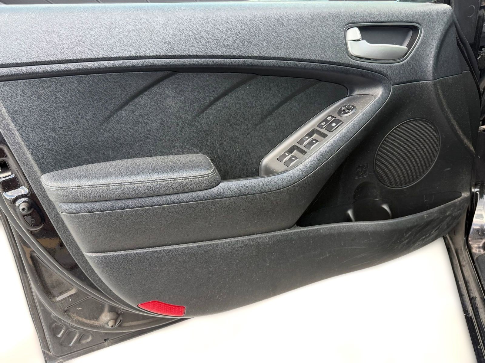 Used 2018 Kia Forte LX w/ LX Popular Package image 11