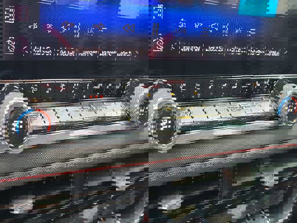 Used 2023 Chevrolet Colorado Z71 w/ Z71 Convenience Package 2 image 29