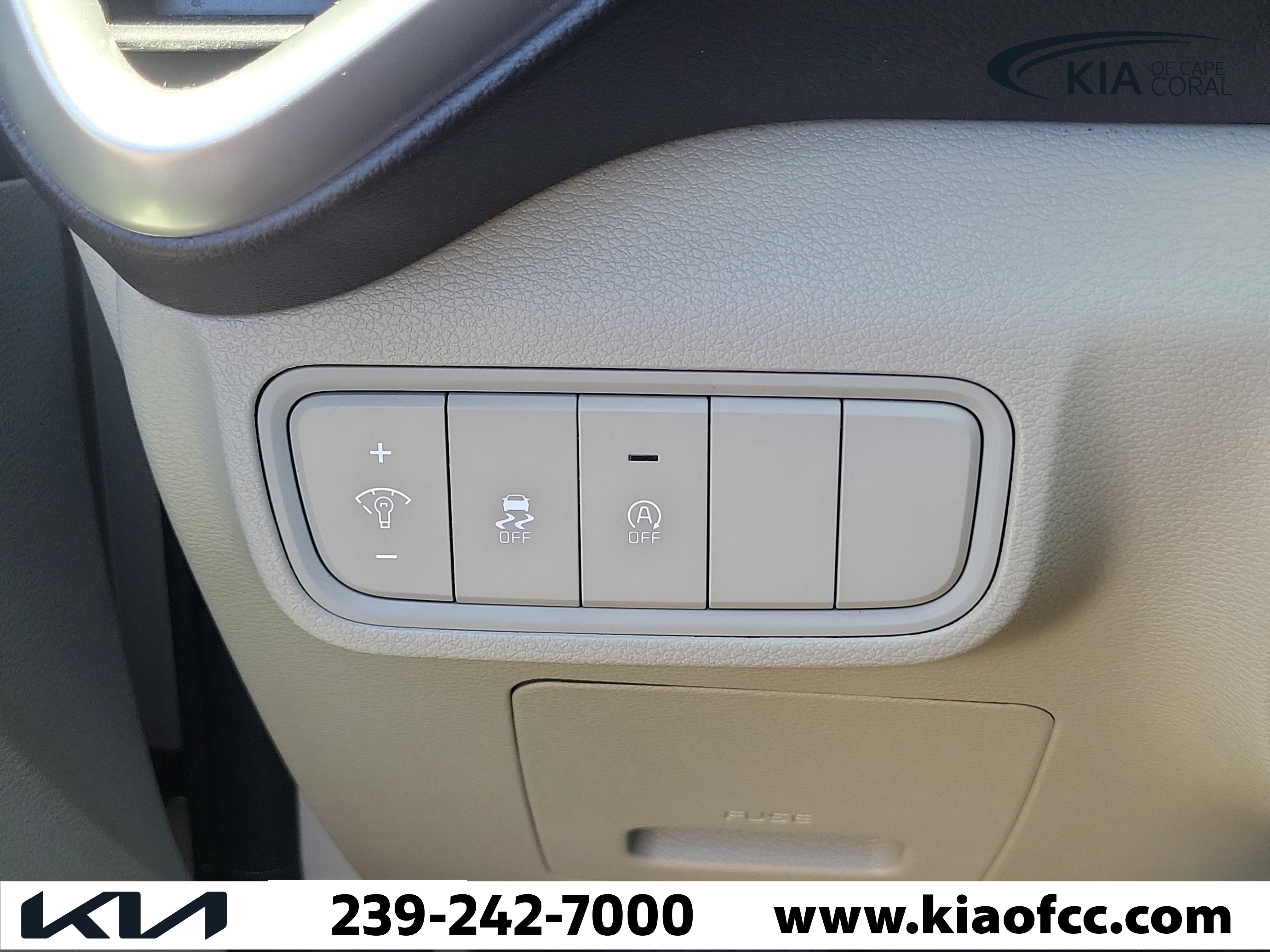 Used 2025 Kia Soul LX FWD image 25