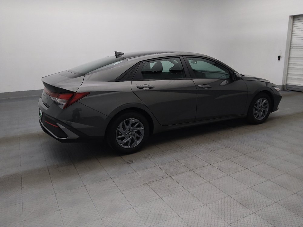 Used 2024 Hyundai Elantra SEL FWD image 10