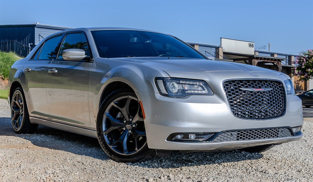 Used 2022 Chrysler 300 S RWD image 7