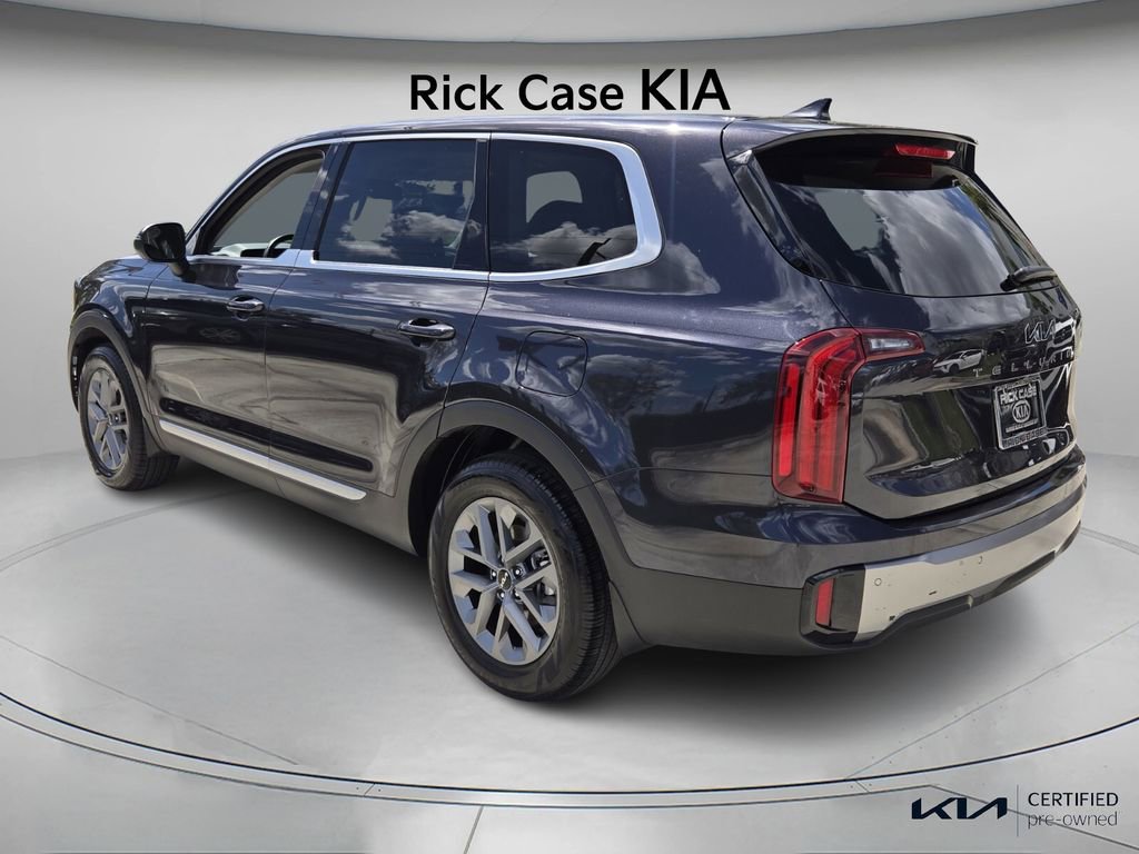 Certified 2025 Kia Telluride LX FWD image 8