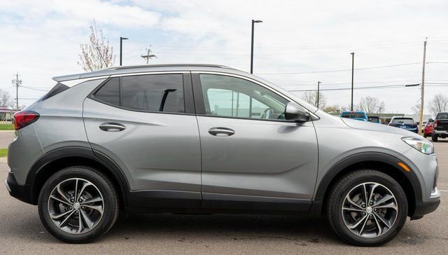 Used 2023 Buick Encore GX Select w/ Safety Package II AWD/4WD image 5
