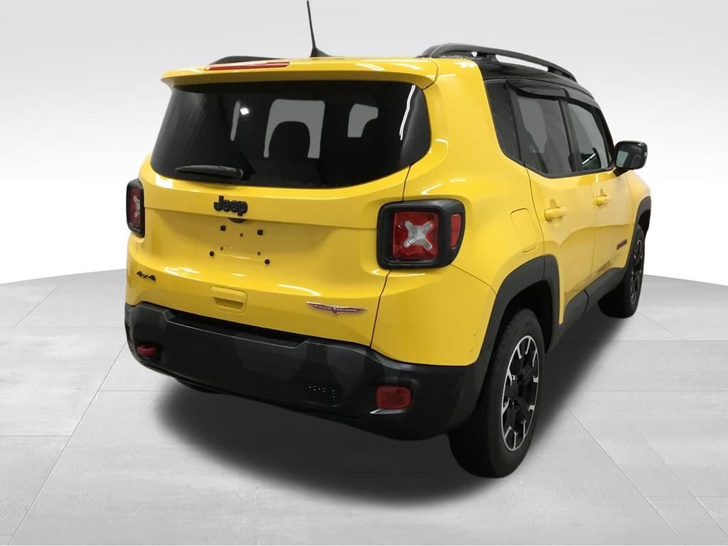 Used 2023 Jeep Renegade Trailhawk w/ Trailhawk Elite Group AWD/4WD image 13