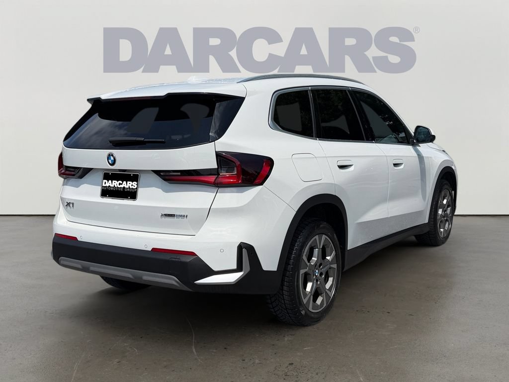 Used 2023 BMW X1 xDrive28i AWD/4WD image 5