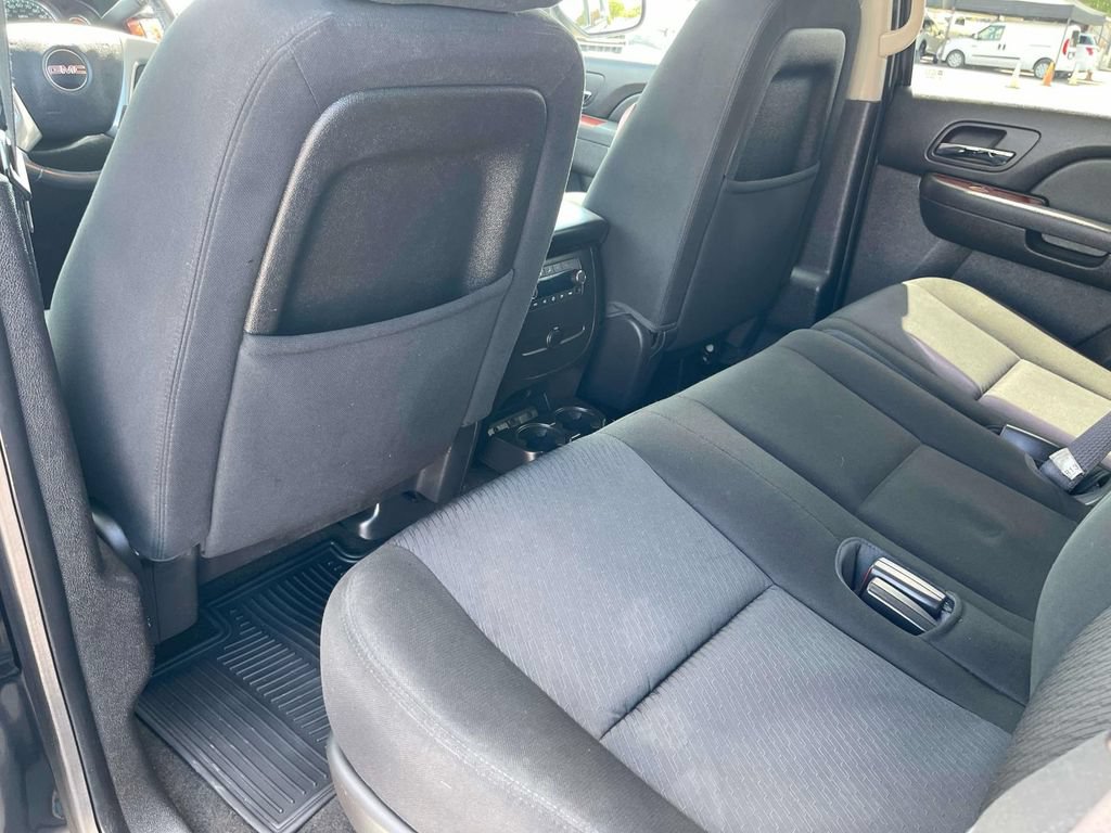 Used 2013 GMC Yukon SLE RWD image 19