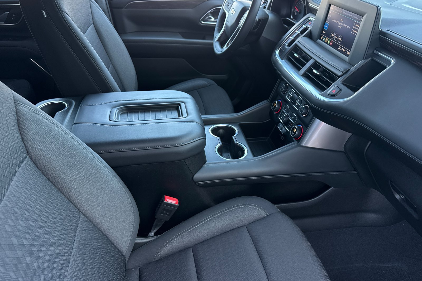 Used 2024 Chevrolet Tahoe LS RWD image 17