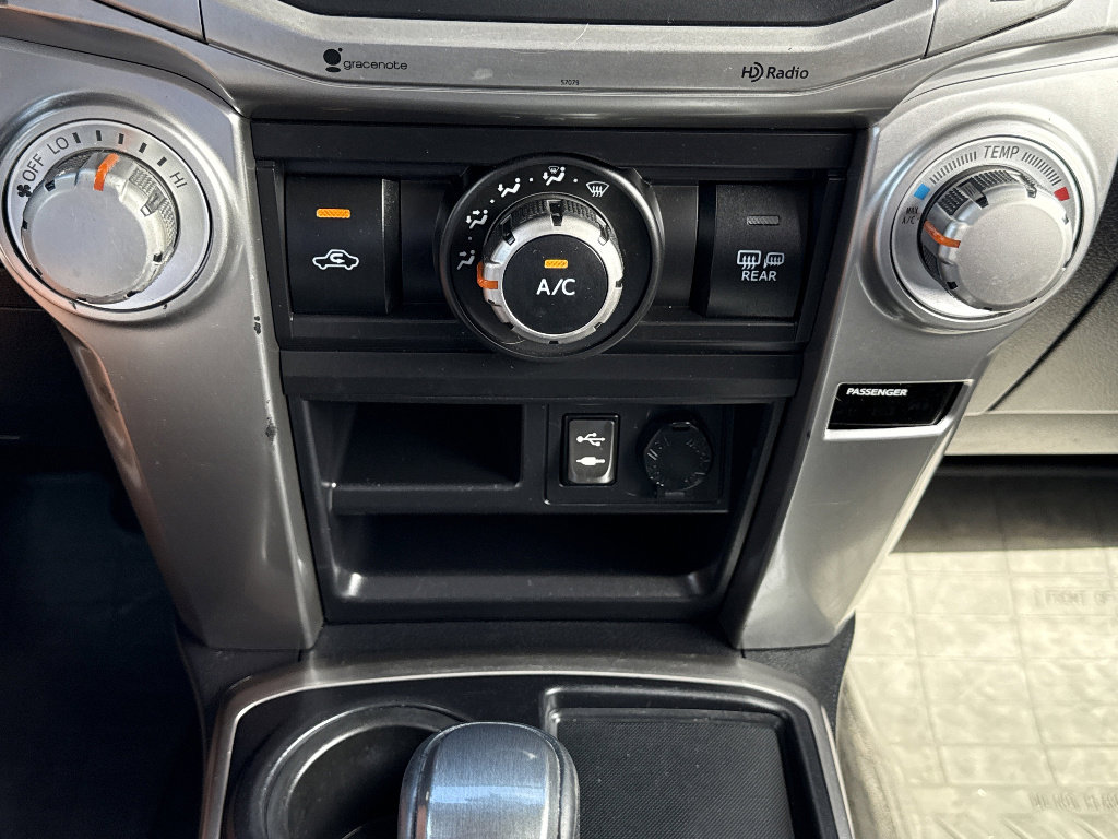 Used 2015 Toyota 4Runner SR5 Premium RWD image 40