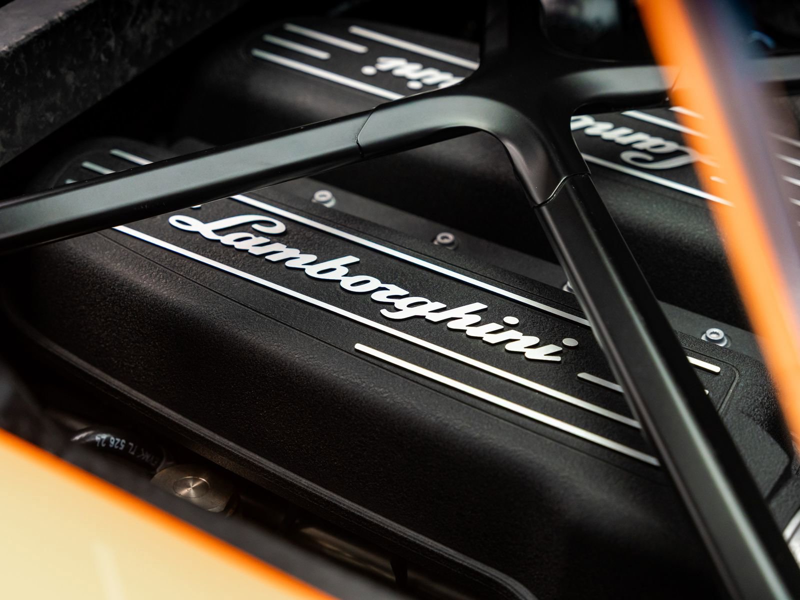 Used 2015 Lamborghini Huracan LP 610-4 image 43