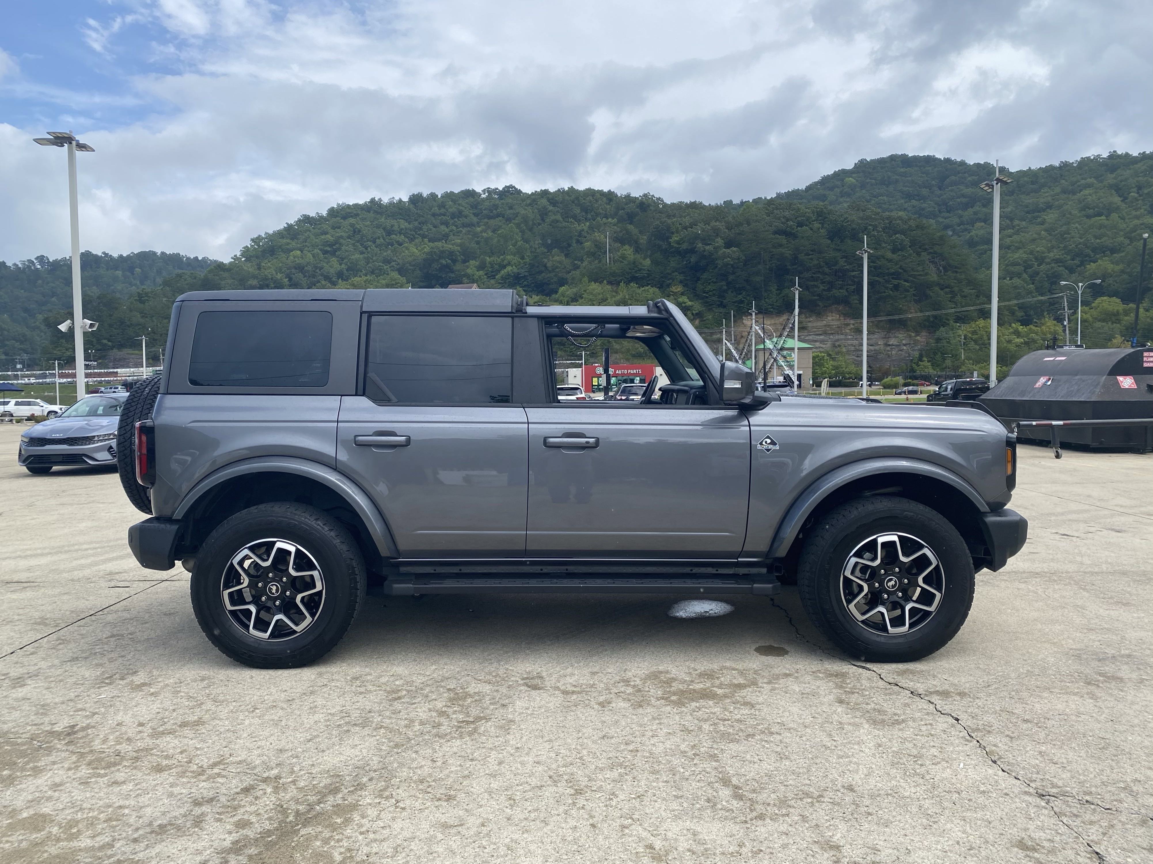 Used 2023 Ford Bronco Outer Banks image 38