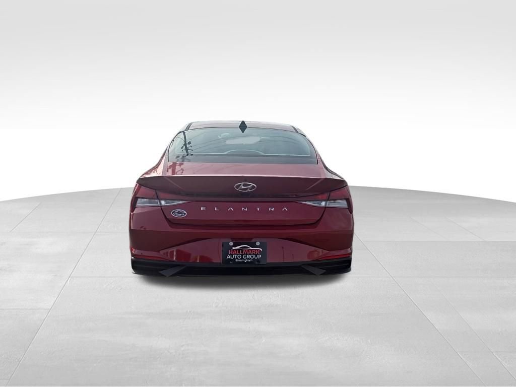Used 2023 Hyundai Elantra SEL w/ Convenience Package image 4