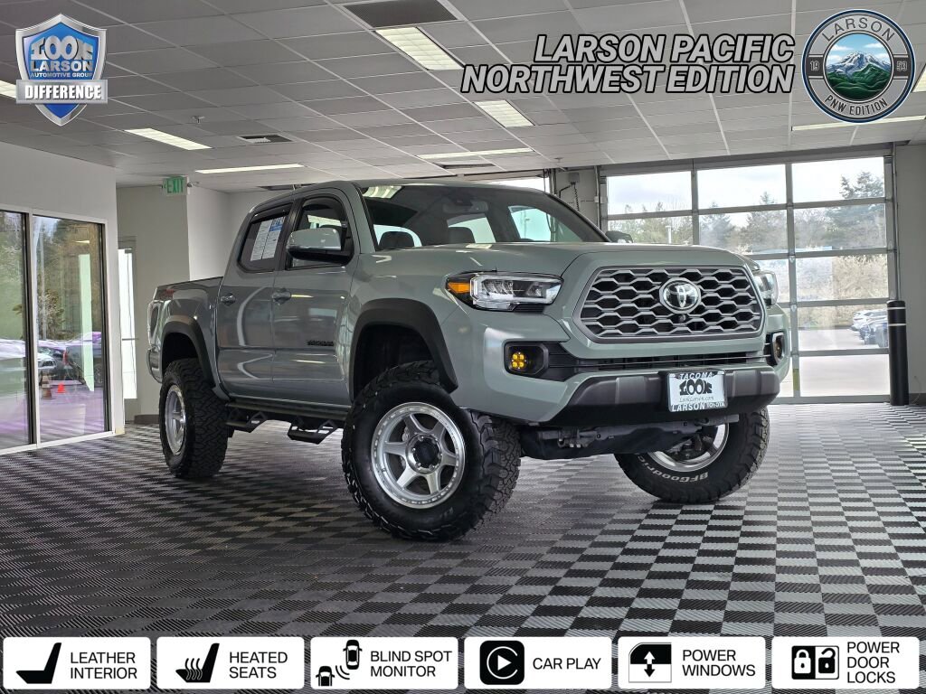 Used 2023 Toyota Tacoma TRD Off-Road w/ TRD Premium Off Road Package image 1