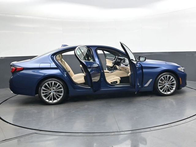 Used 2023 BMW 530i w/ Premium Package image 39