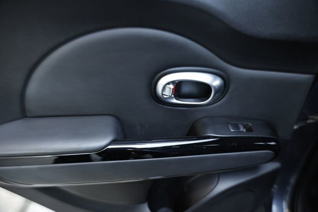 Used 2014 Kia Soul ! w/ Sun & Sound Package FWD image 24
