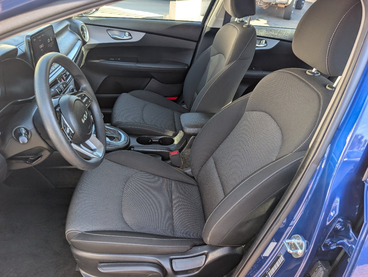 Used 2024 Kia Forte LXS FWD image 2