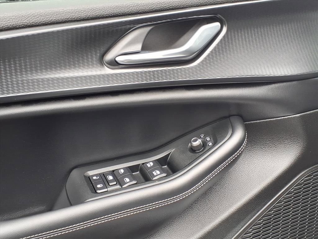 Certified 2025 Jeep Grand Cherokee Altitude image 4