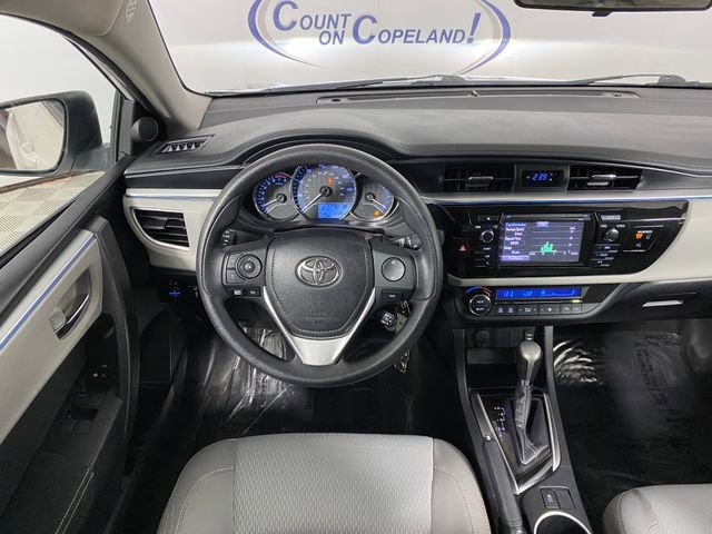 Used 2016 Toyota Corolla LE FWD image 14