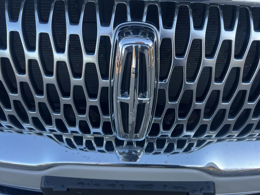 Used 2022 Lincoln Nautilus Reserve image 30