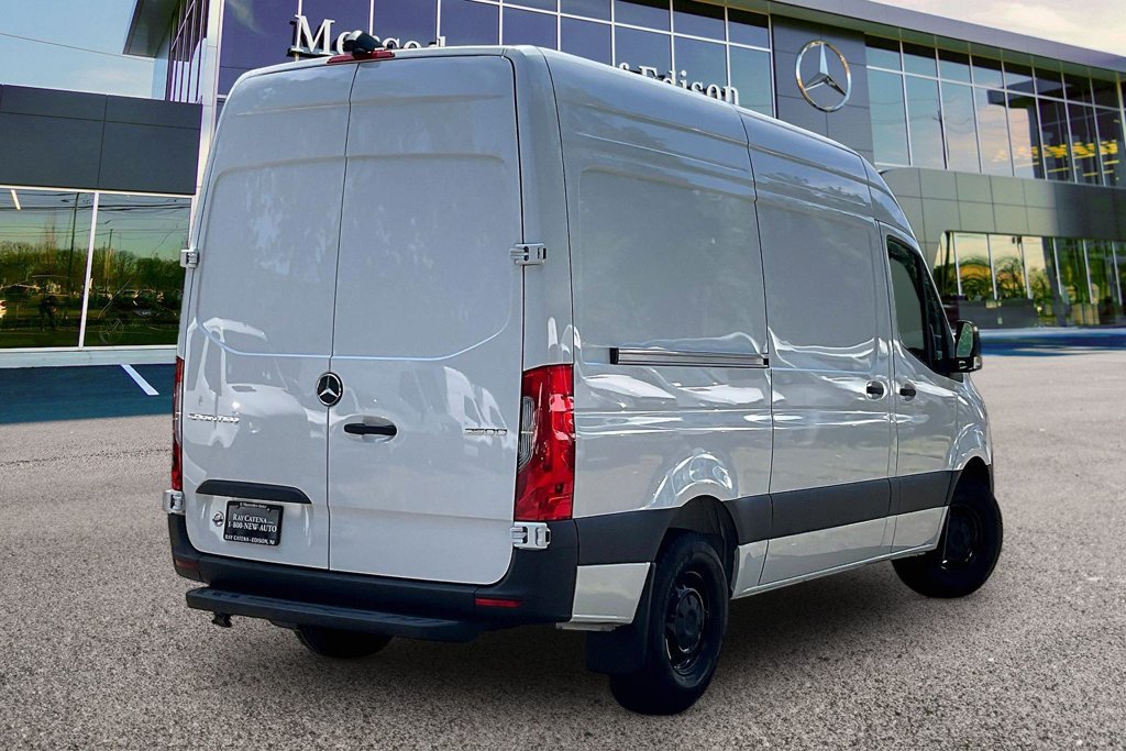 Used 2026 Mercedes-Benz Sprinter 2500 image 11