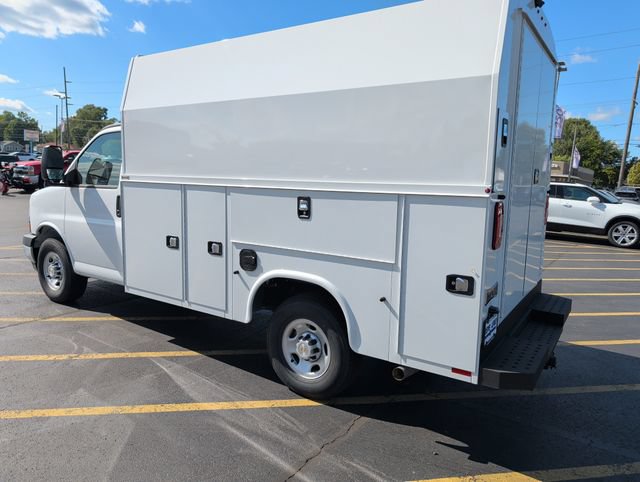 New 2026 Chevrolet Express 3500 w/ Power Convenience Package RWD image 4