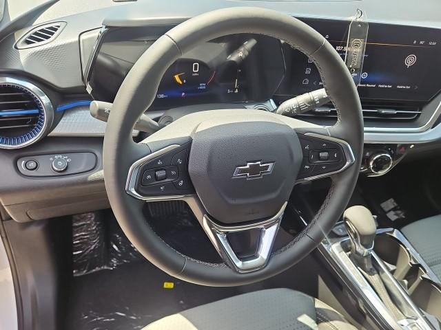 New 2026 Chevrolet Trax LT w/ Midnight Edition FWD image 11