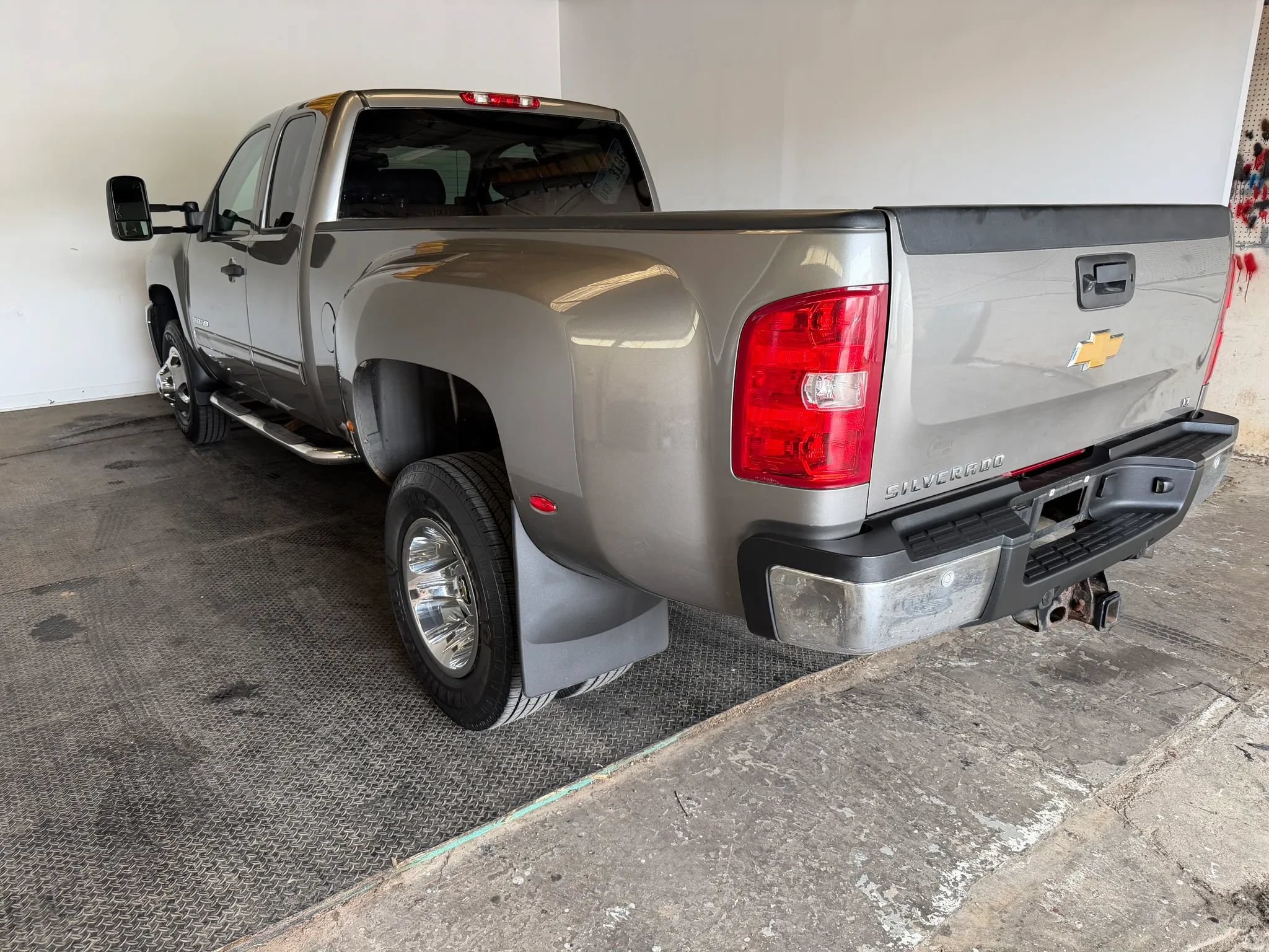 Used 2013 Chevrolet Silverado 3500 LT w/ Interior Plus Package AWD/4WD image 5