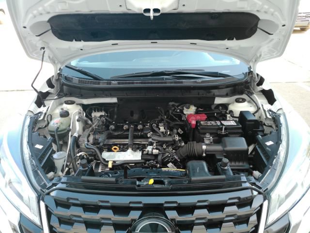 Used 2024 Nissan Kicks S image 45