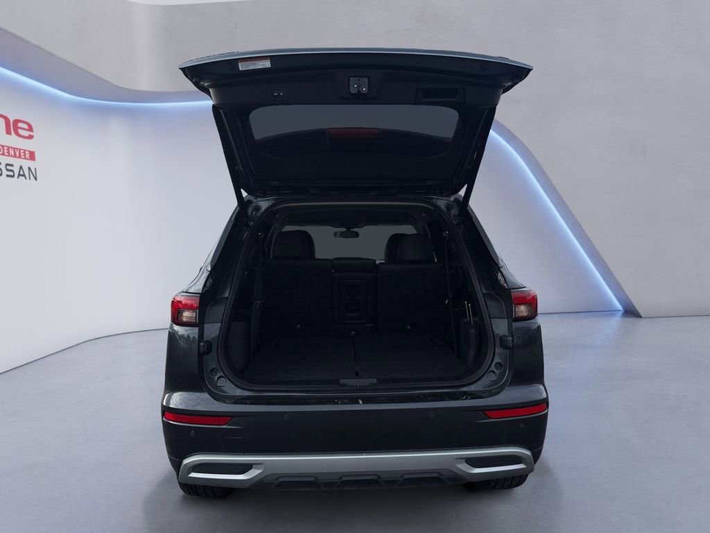 Used 2024 Mitsubishi Outlander image 19