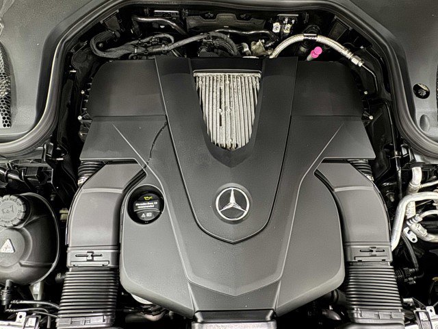 Used 2017 Mercedes-Benz E 400 4MATIC Wagon image 74