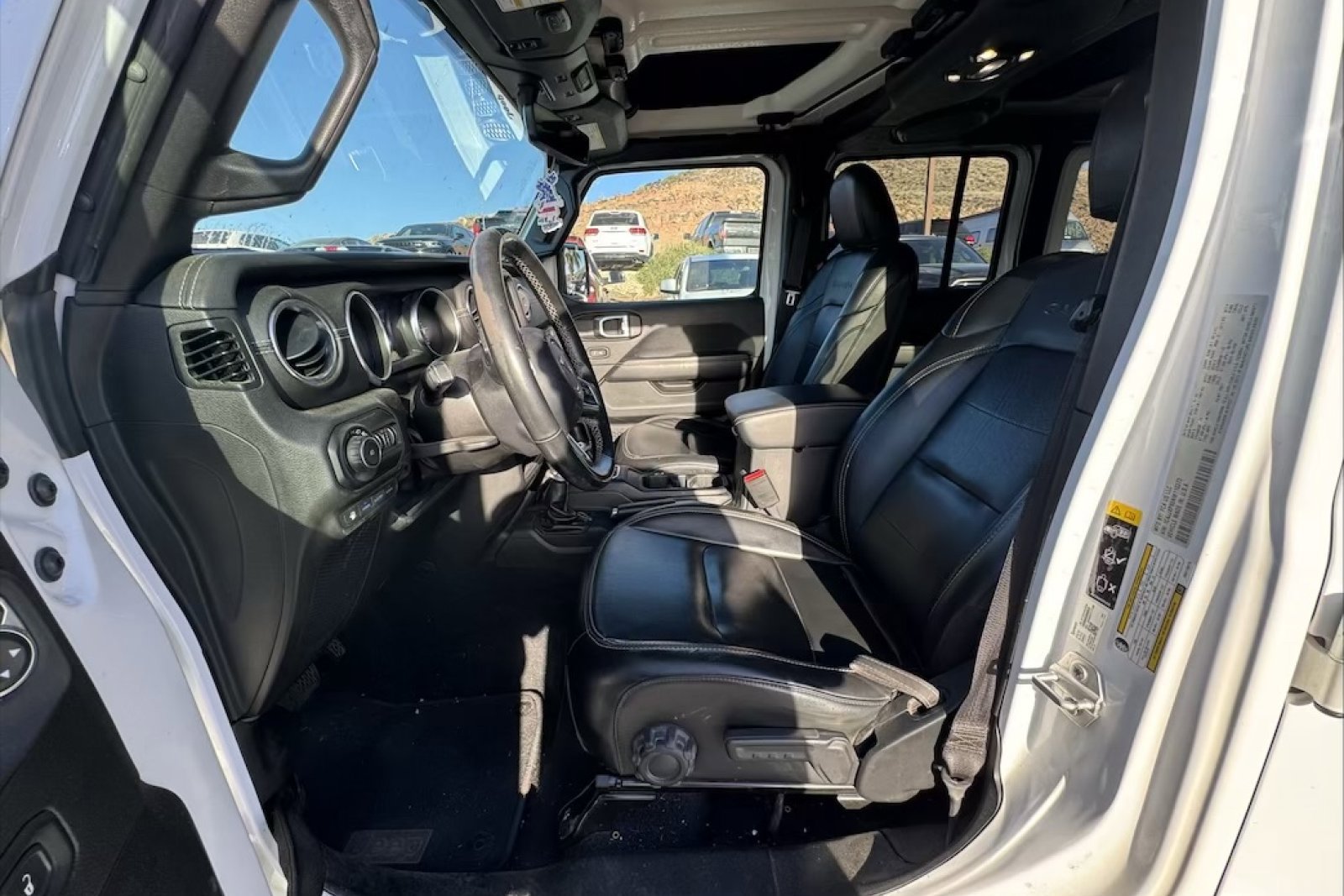 Used 2022 Jeep Wrangler Unlimited Sahara image 9