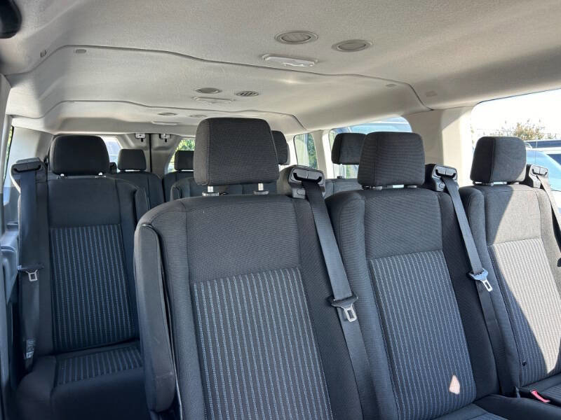 Used 2019 Ford Transit 350 XLT image 10