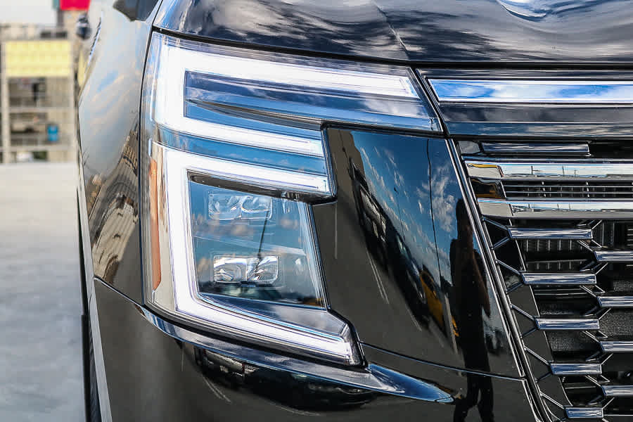 New 2026 Nissan Armada SL w/ Captain's Chari Seat Package RWD image 4