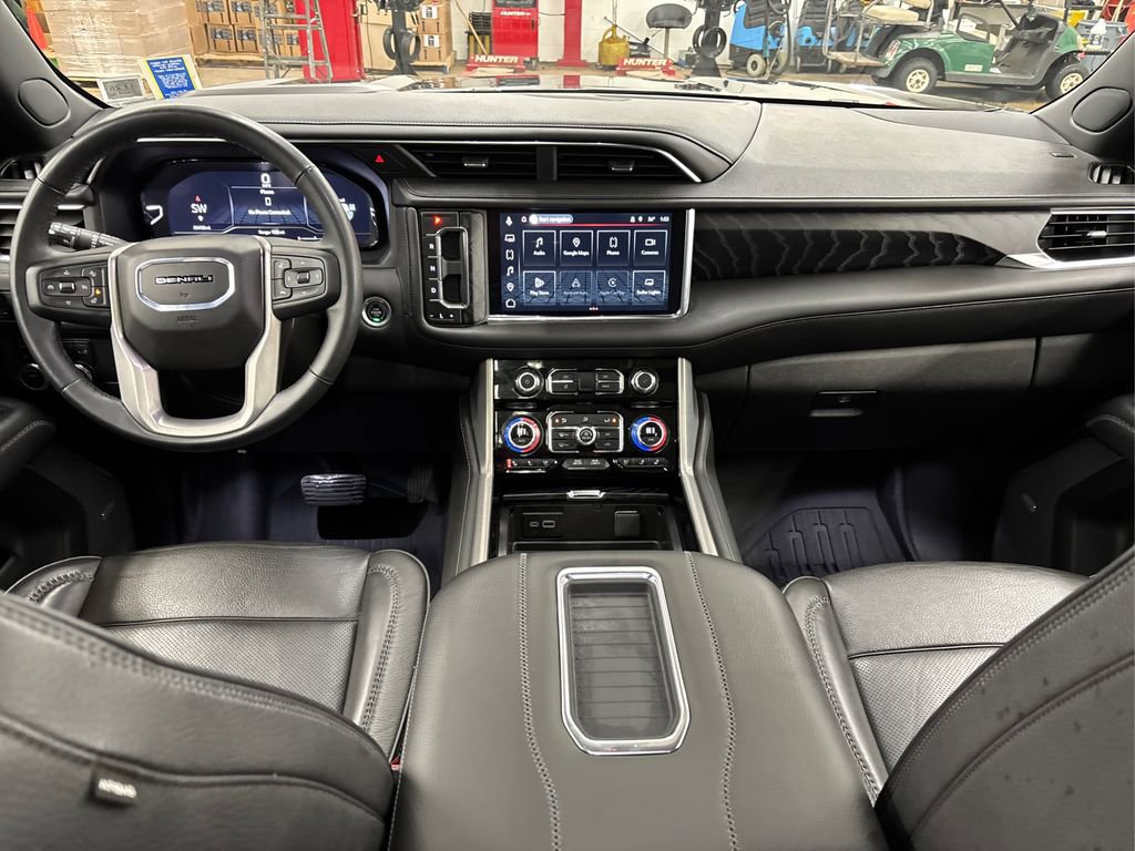 Used 2024 GMC Yukon XL Denali image 23