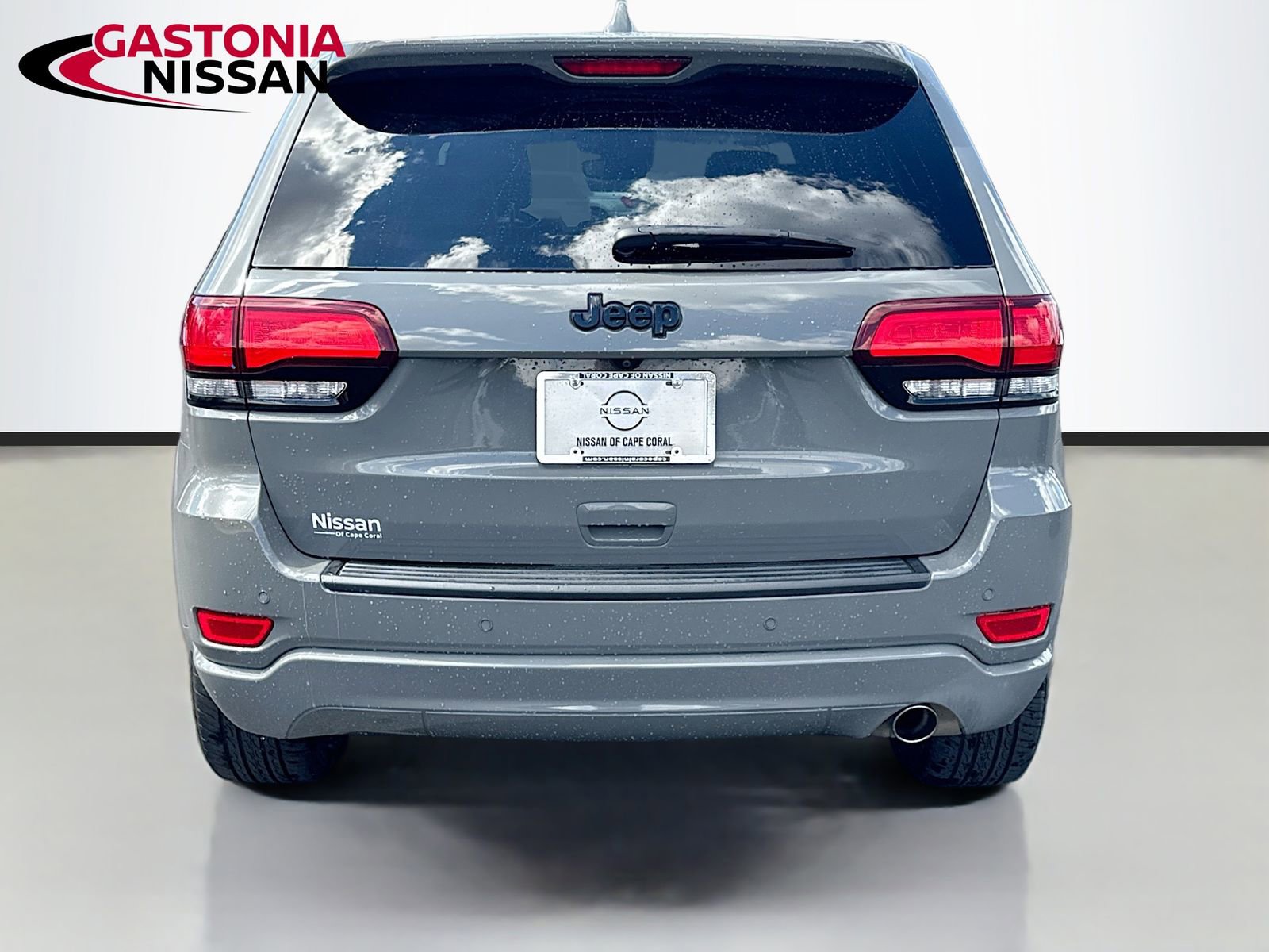 Used 2021 Jeep Grand Cherokee Laredo X image 7