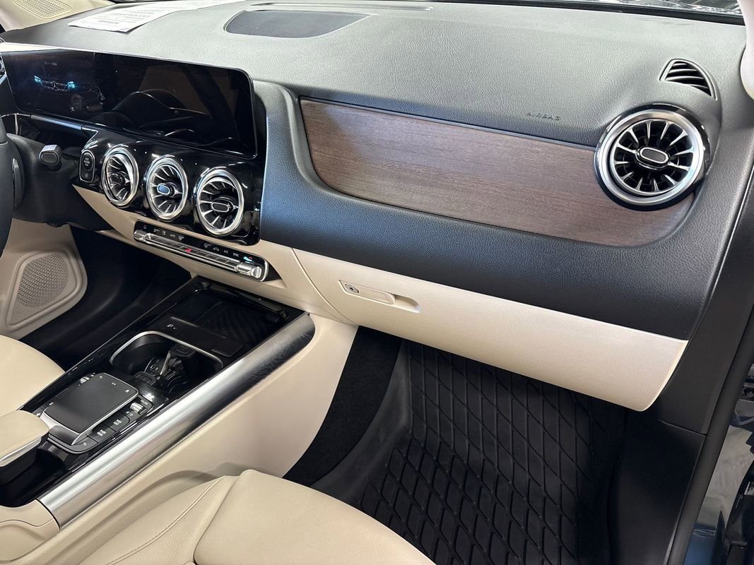 Used 2023 Mercedes-Benz GLA 250 4MATIC image 52